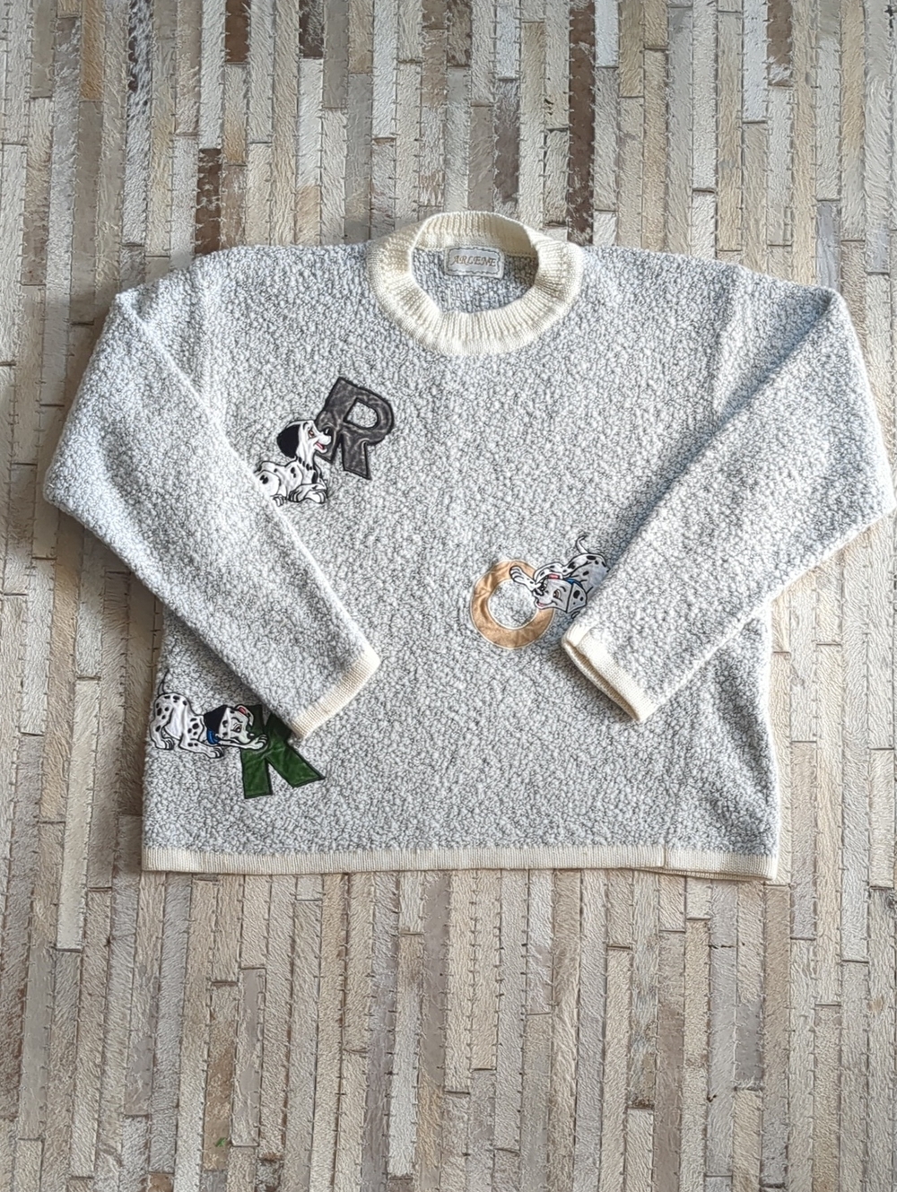 Disney's 101 Dalmatians Arlene Vintage 90s Crewneck Boxy Crop Sweater - Size M